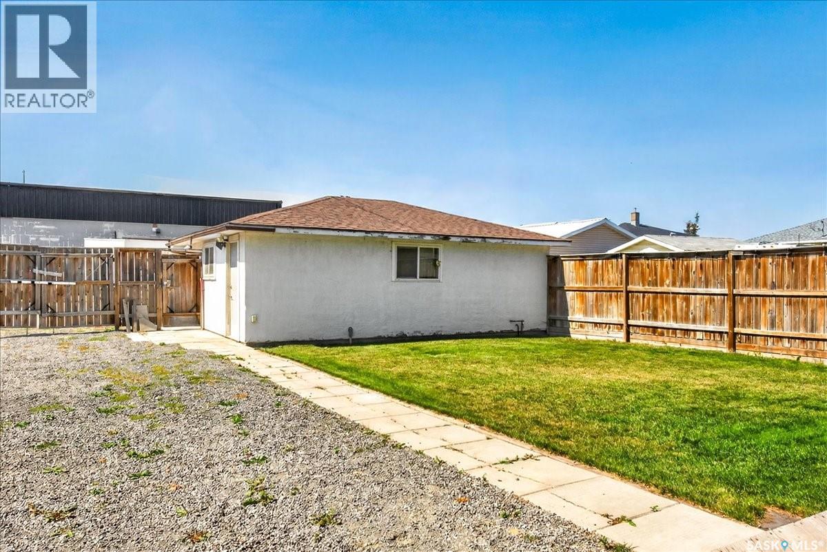 1726 Rothwell Street, Regina, Saskatchewan  S4N 2B9 - Photo 23 - SK046552