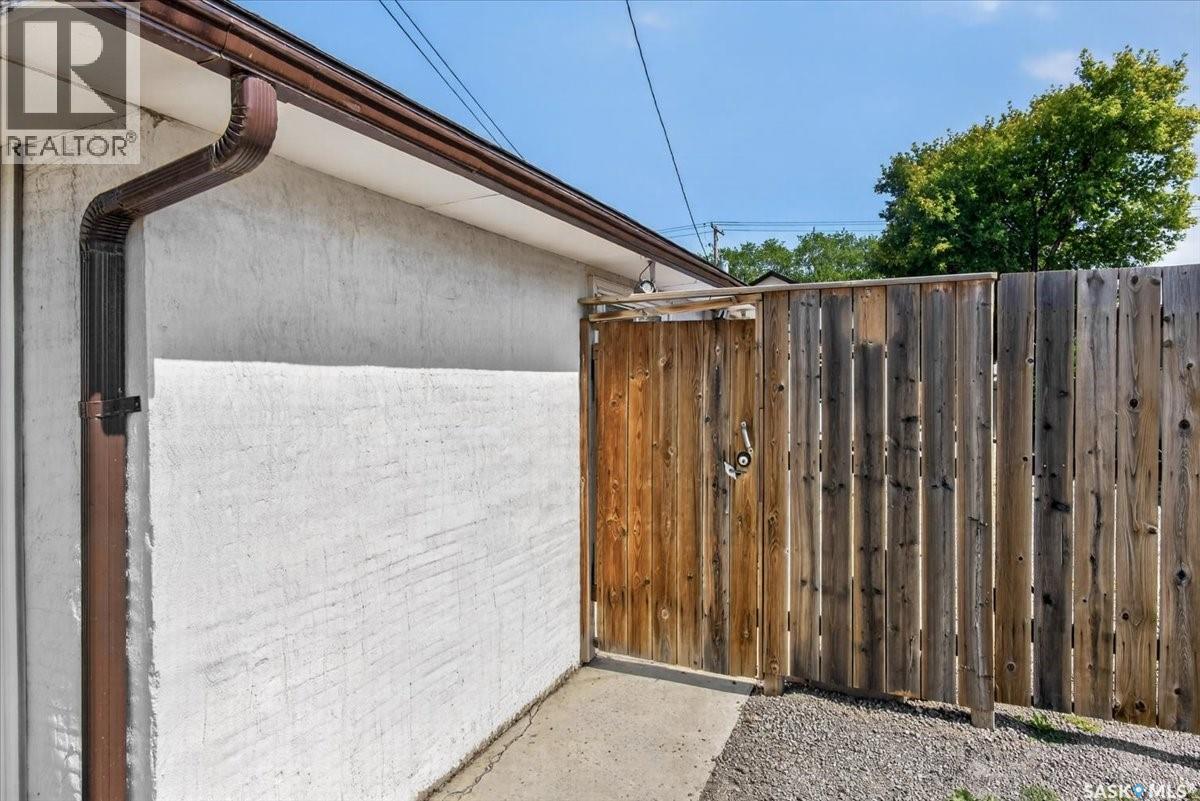 1726 Rothwell Street, Regina, Saskatchewan  S4N 2B9 - Photo 26 - SK046552