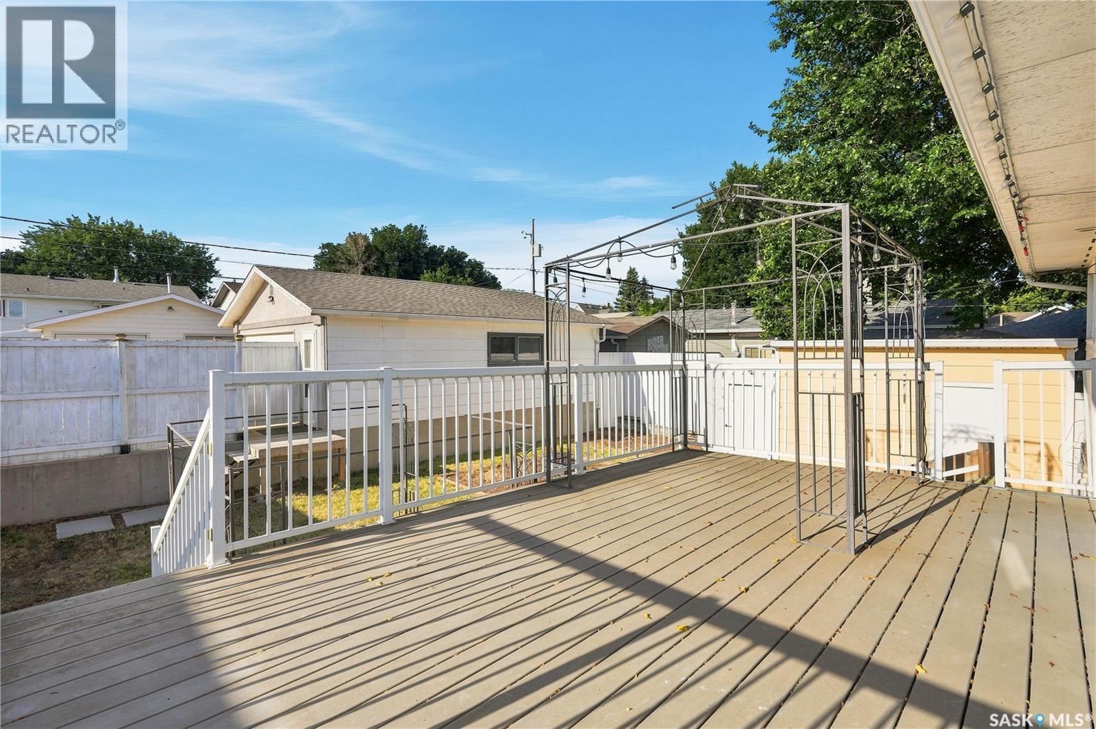 1109 Lillooet Street W, Moose Jaw, Saskatchewan  S6H 5A2 - Photo 40 - SK046492