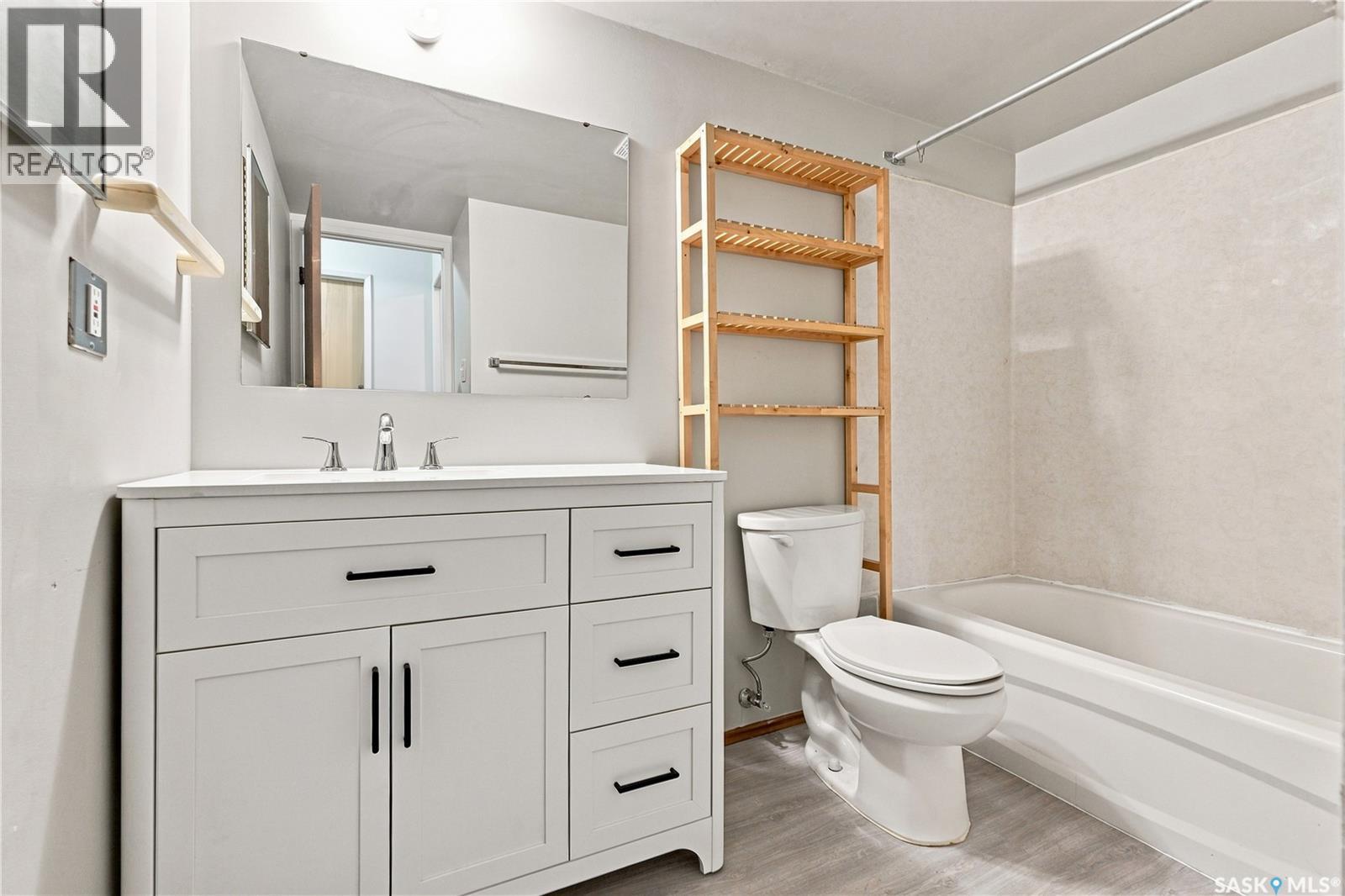212 403 Tait Court, Saskatoon, Saskatchewan  S7H 5L3 - Photo 6 - SK046490