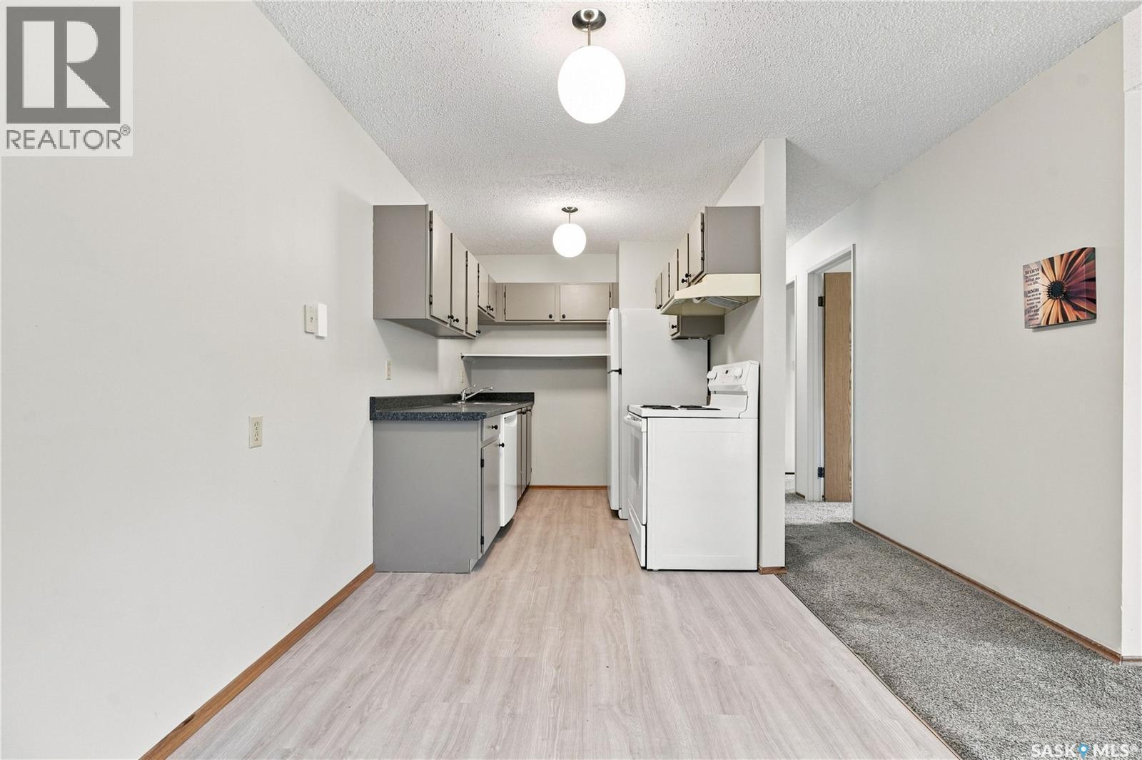 212 403 Tait Court, Saskatoon, Saskatchewan  S7H 5L3 - Photo 9 - SK046490