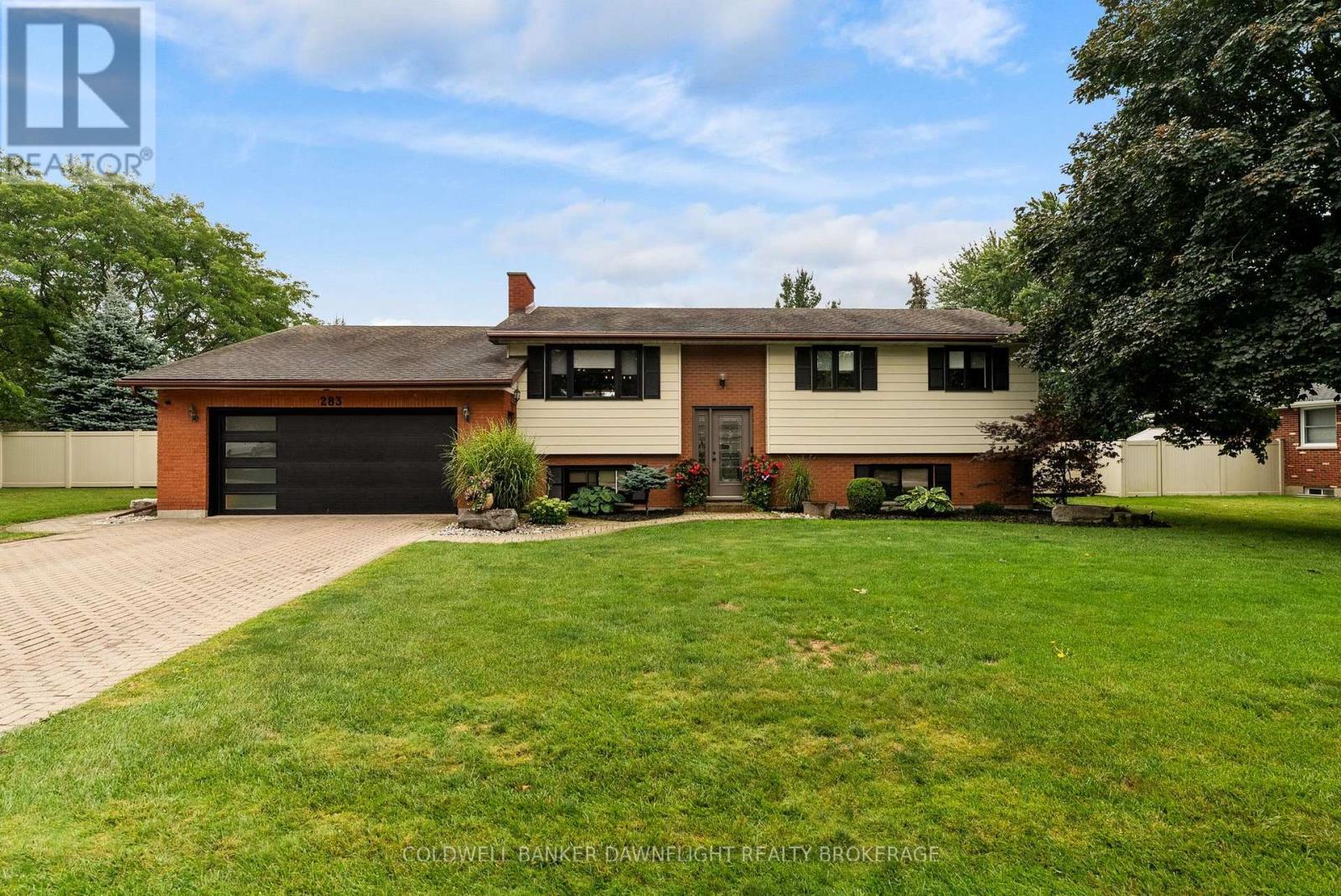 283 CHURCHILL DRIVE, South Huron, Ontario
