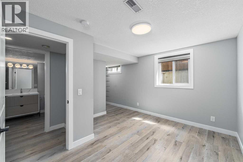 727 67 Avenue Sw, Calgary, Alberta  T2V 0M4 - Photo 29 - A2336923