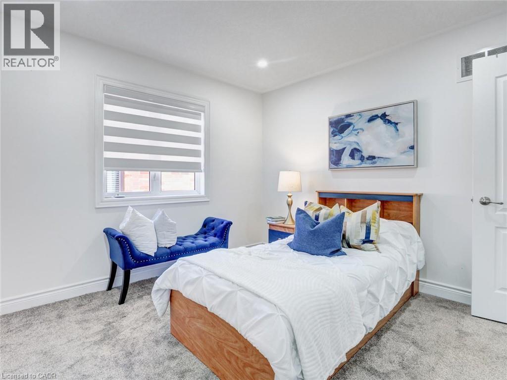 584 Pinery Trail, Waterloo, Ontario  N2V 2Y3 - Photo 31 - 40852361