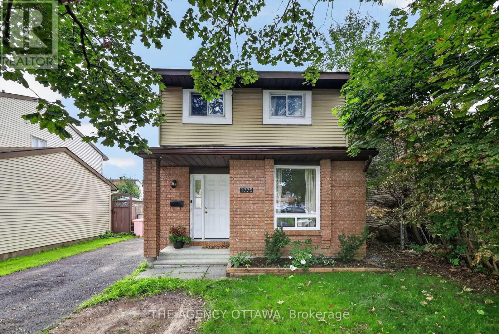 1775 Stonehenge Crescent, Ottawa, Ontario  K1B 5K3 - Photo 1 - X13709792