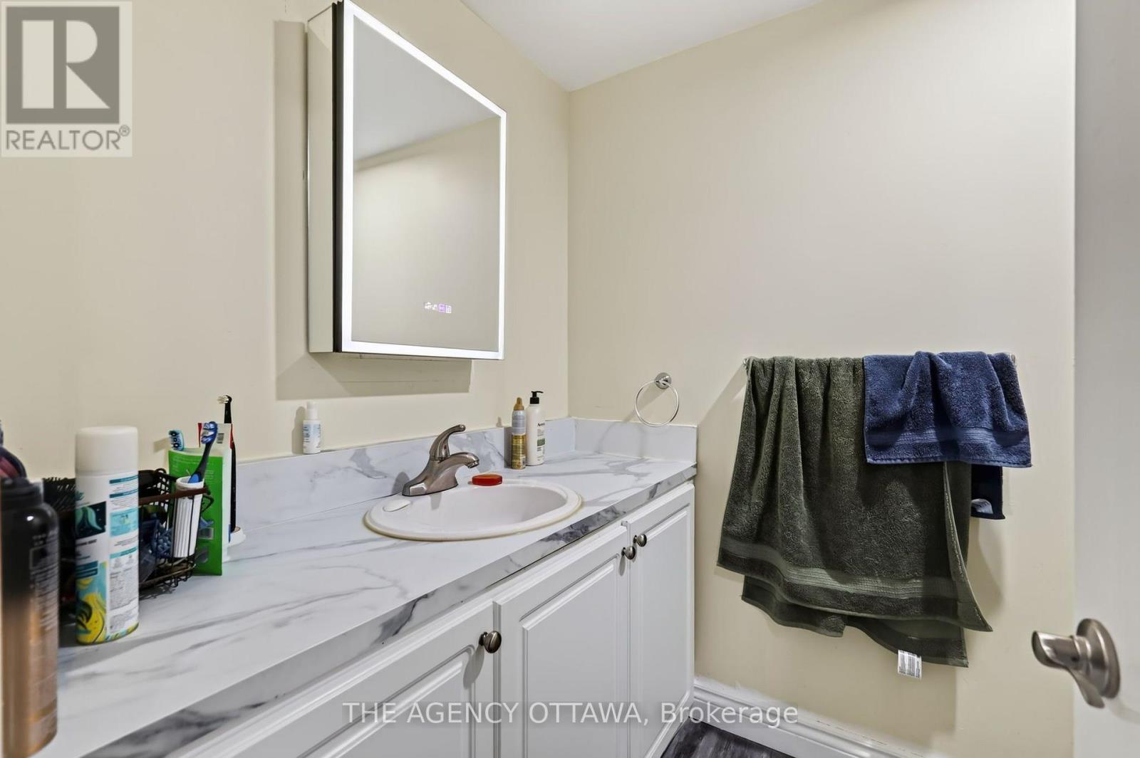 1775 Stonehenge Crescent, Ottawa, Ontario  K1B 5K3 - Photo 24 - X13709792