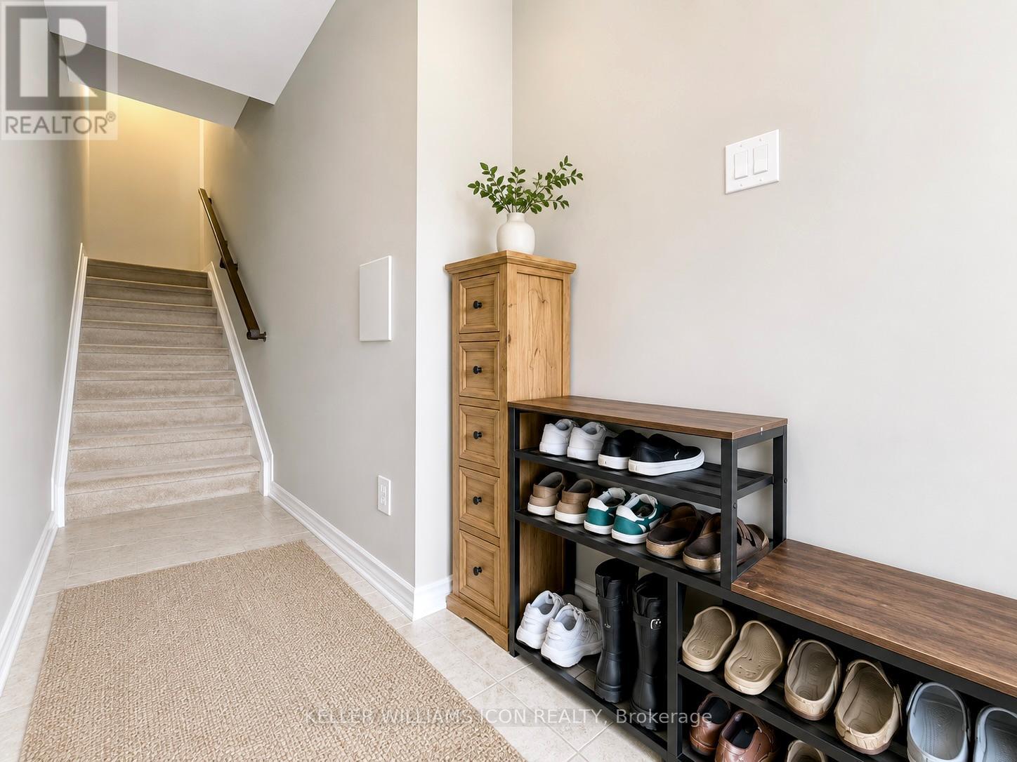 581 Ozawa Private, Ottawa, Ontario  K1K 4Z9 - Photo 3 - X13709834