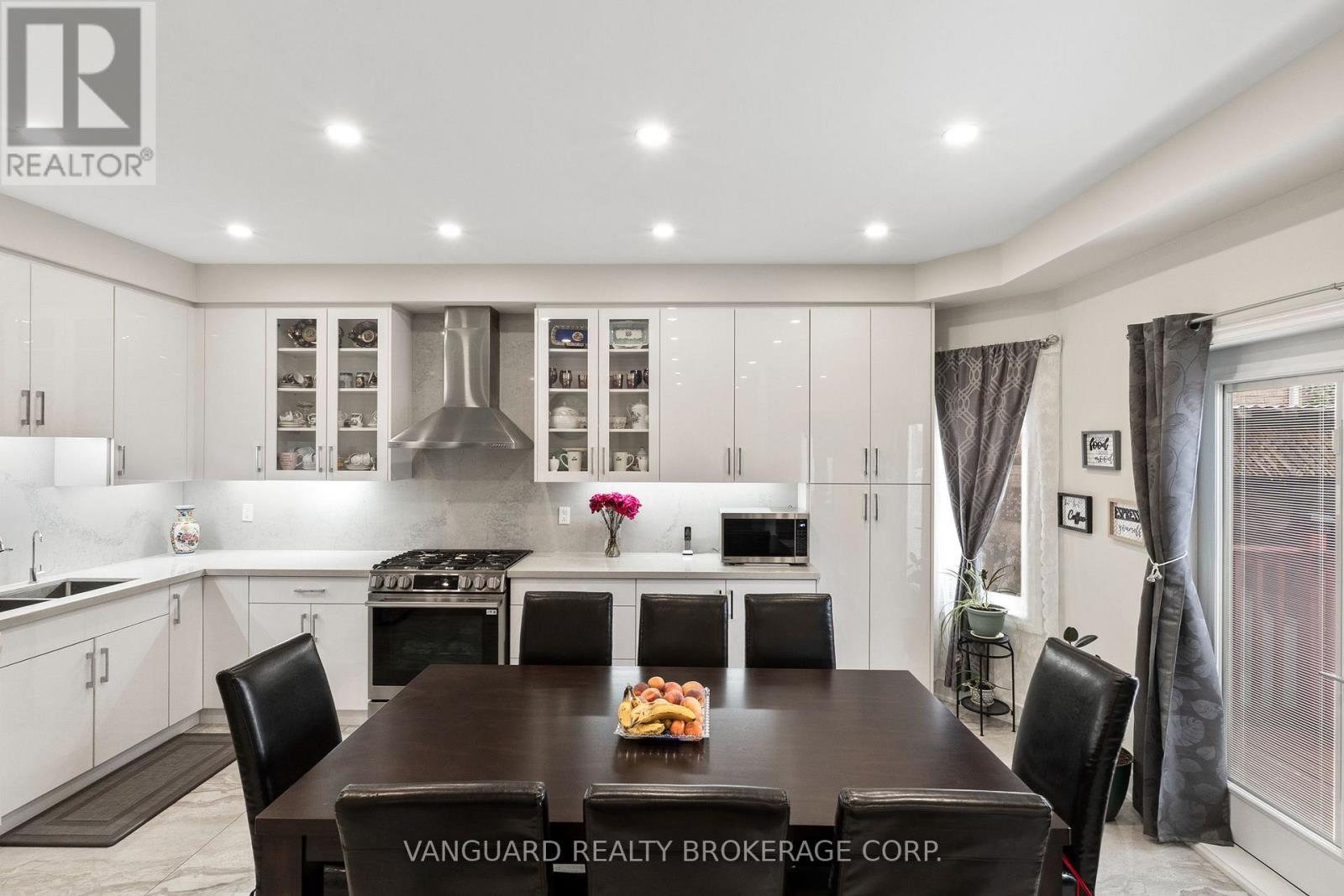 84 Sapphire Drive, Richmond Hill, Ontario  L4S 2E6 - Photo 14 - N13697930