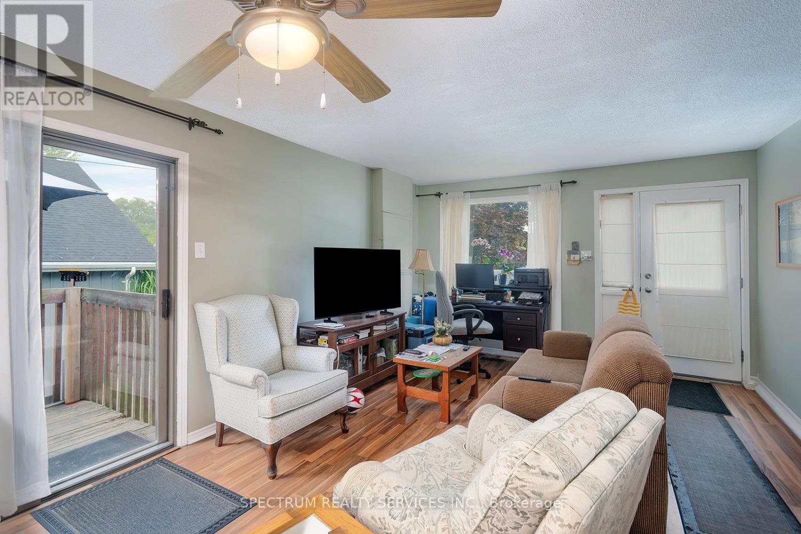 229 Pine Beach Drive, Georgina, Ontario  L4P 2V7 - Photo 4 - N13700304
