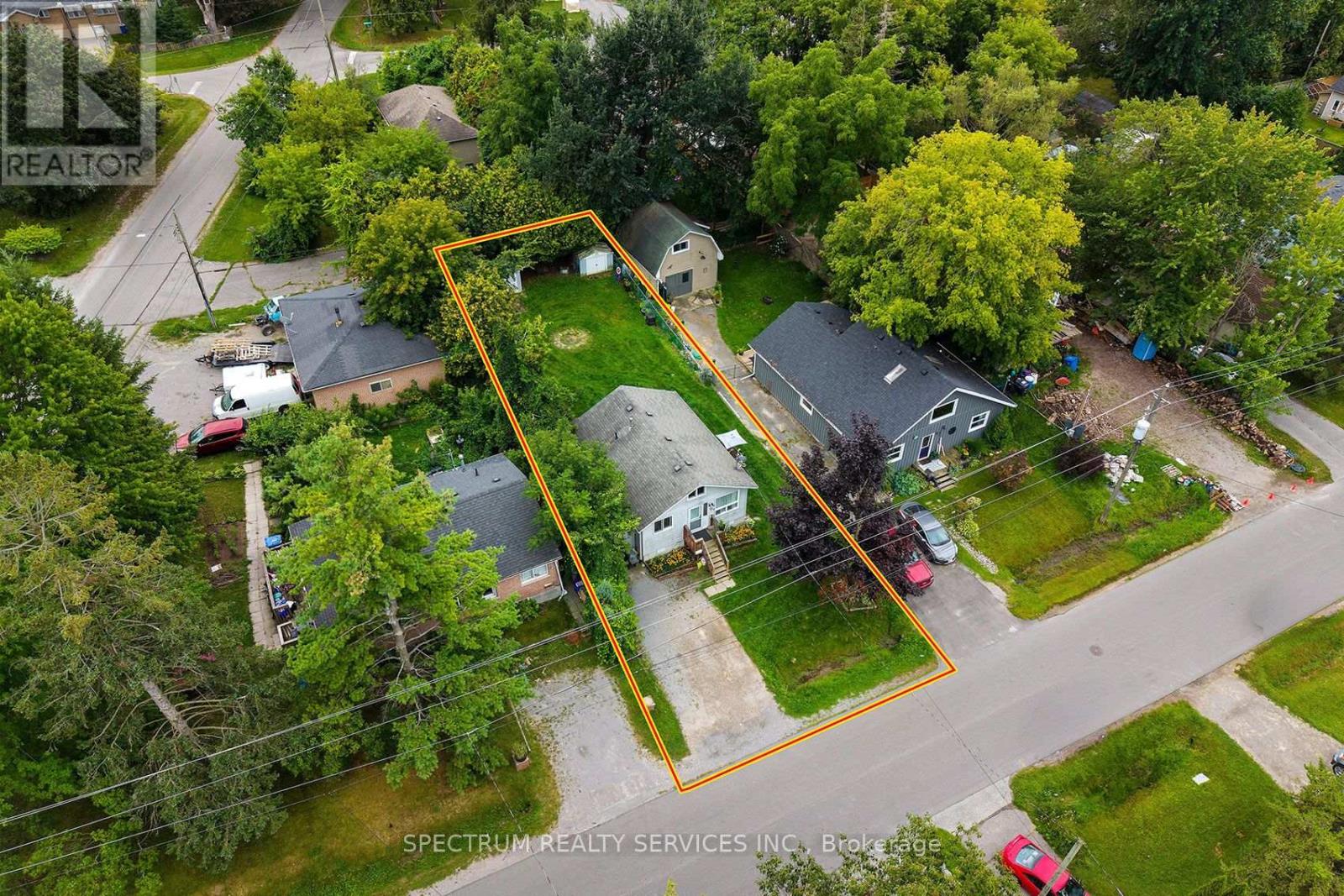 229 Pine Beach Drive, Georgina, Ontario  L4P 2V7 - Photo 3 - N13700304