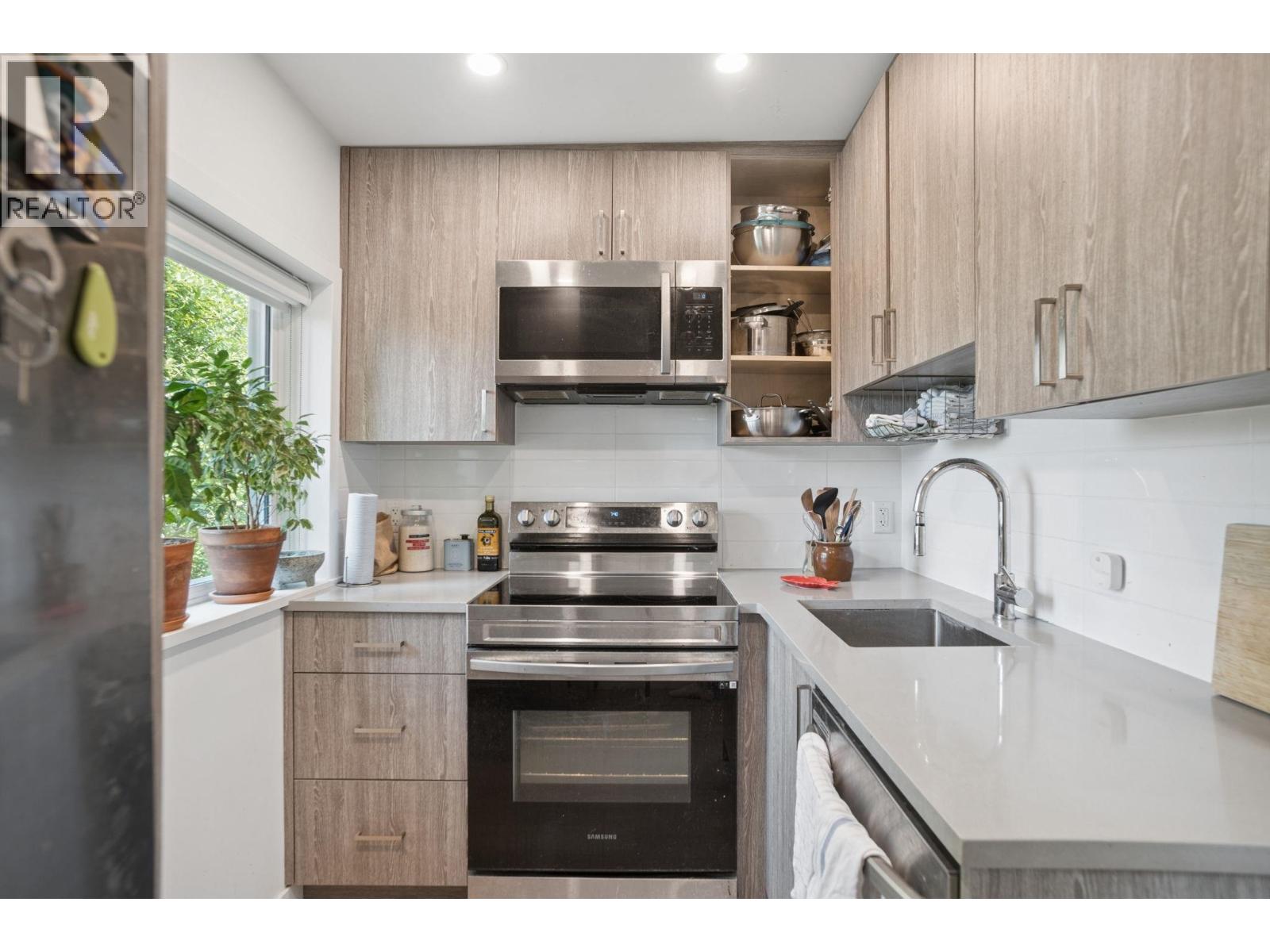 2890 W 8th Avenue, Vancouver, British Columbia  V6K 2B9 - Photo 7 - R3158505