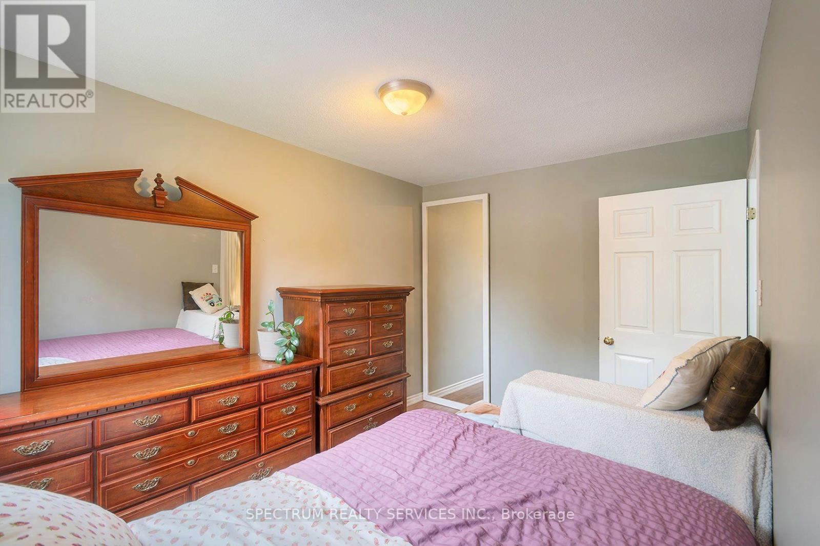 229 Pine Beach Drive, Georgina, Ontario  L4P 2V7 - Photo 12 - N13700304