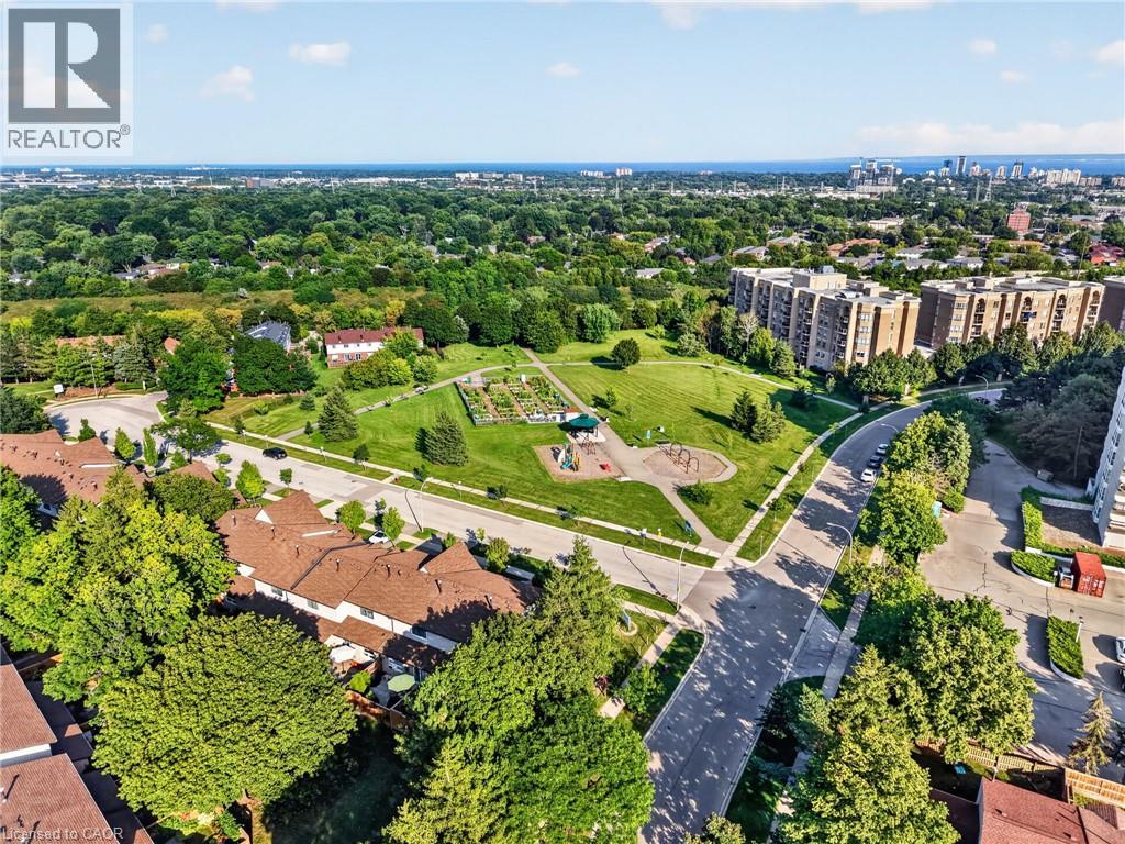 2031 Amherst Heights Court Unit# 20, Burlington, Ontario  L7P 3R2 - Photo 45 - 40857965