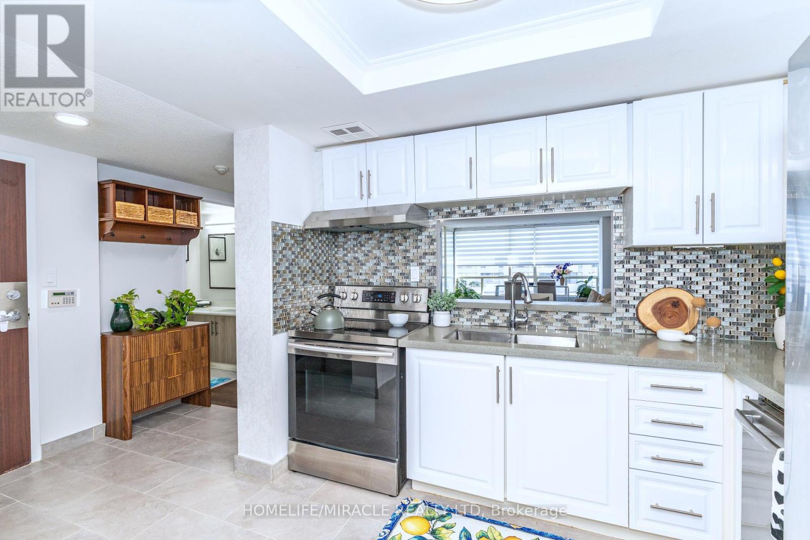 306 - 5785 Yonge Street, Toronto, Ontario  M2M 4J2 - Photo 9 - C13709774