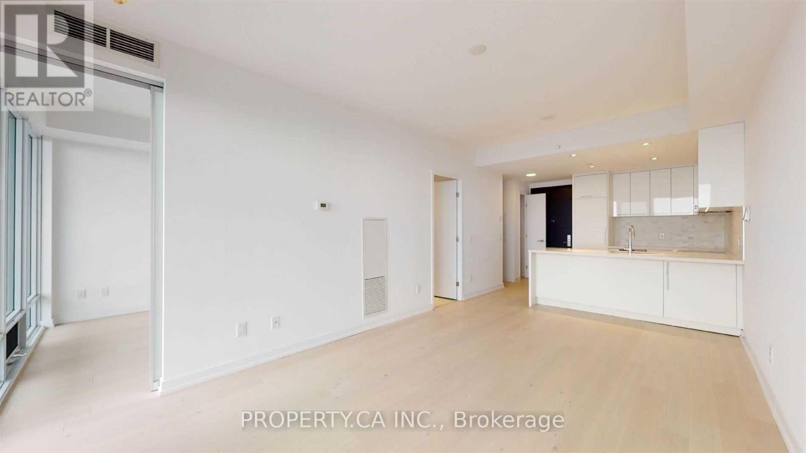 5012 - 488 University Avenue, Toronto, Ontario  M5G 0C1 - Photo 5 - C13709778