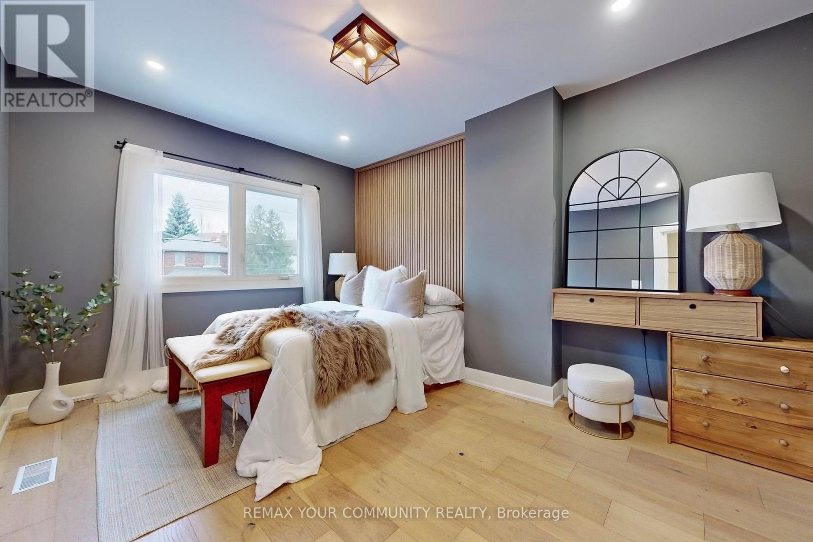 196 Lawrence Avenue W, Toronto, Ontario  M5M 1A8 - Photo 13 - C13709836
