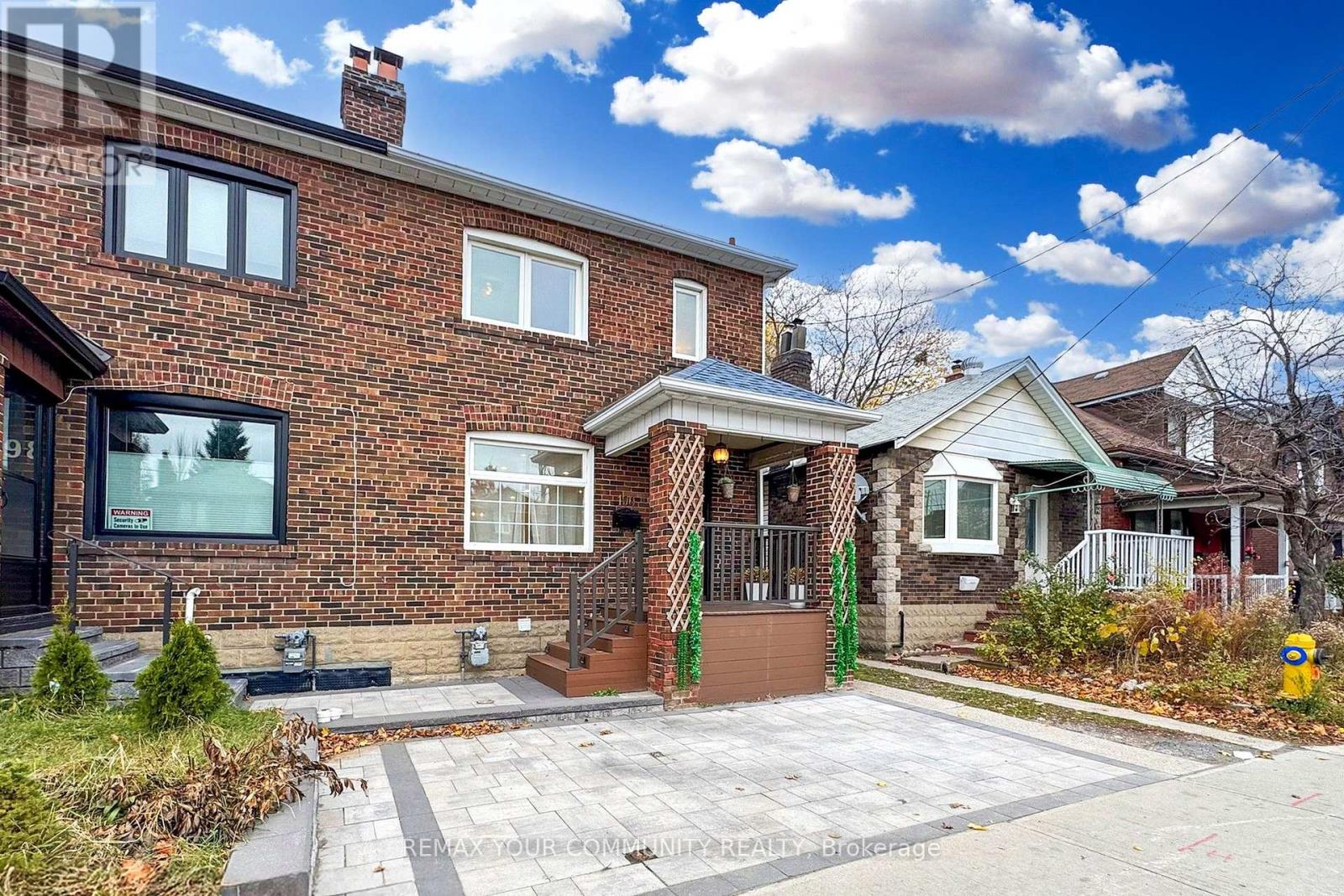196 Lawrence Avenue W, Toronto, Ontario  M5M 1A8 - Photo 2 - C13709836
