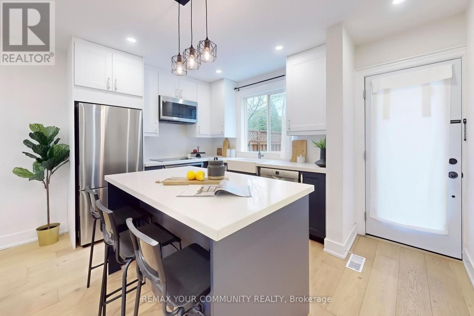 196 Lawrence Avenue W, Toronto, Ontario  M5M 1A8 - Photo 7 - C13709836
