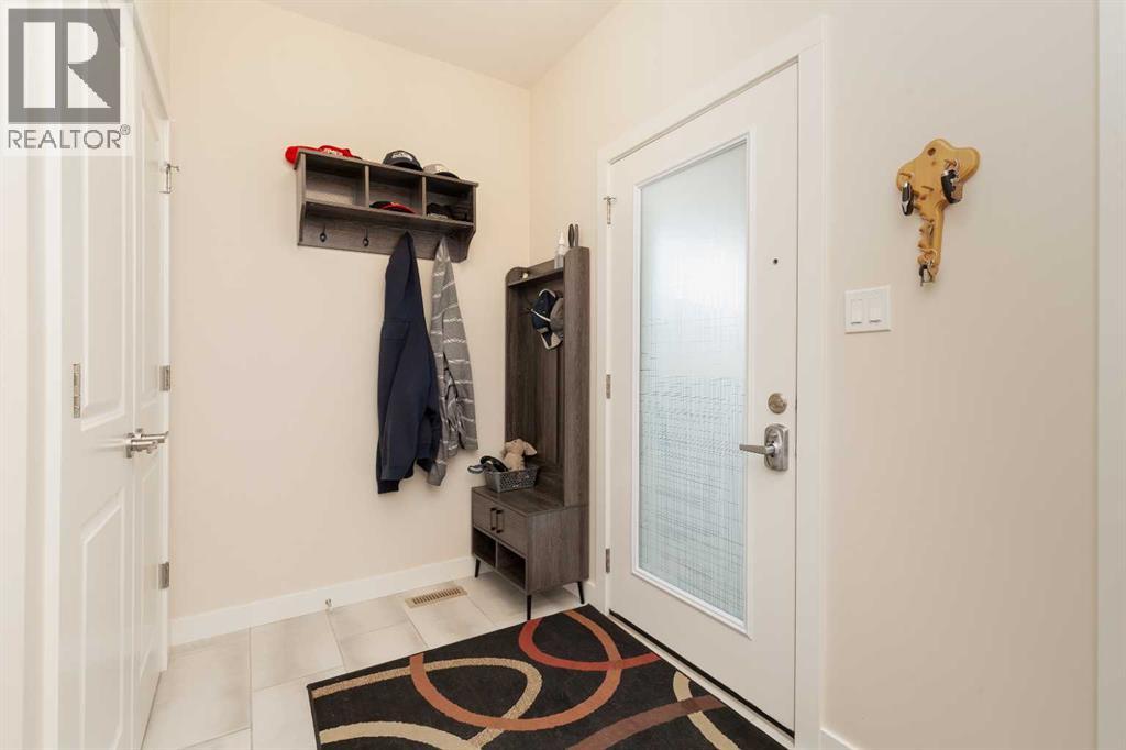 1009 Atlantic Lookout W, Lethbridge, Alberta  T1J 5S9 - Photo 3 - A2300714