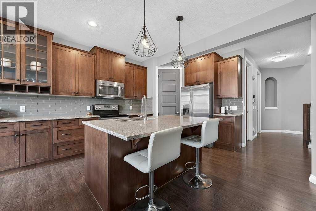76 Rainbow Falls Boulevard, Chestermere, Alberta  T1X 0S6 - Photo 8 - A2316289