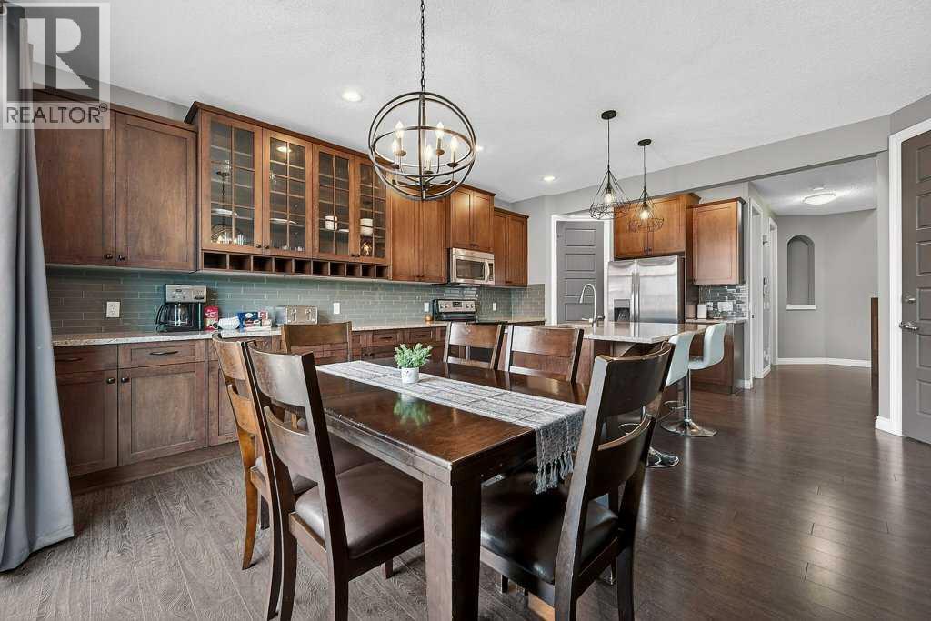 76 Rainbow Falls Boulevard, Chestermere, Alberta  T1X 0S6 - Photo 16 - A2316289