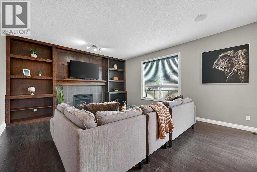 76 Rainbow Falls Boulevard, Chestermere, Alberta  T1X 0S6 - Photo 20 - A2316289