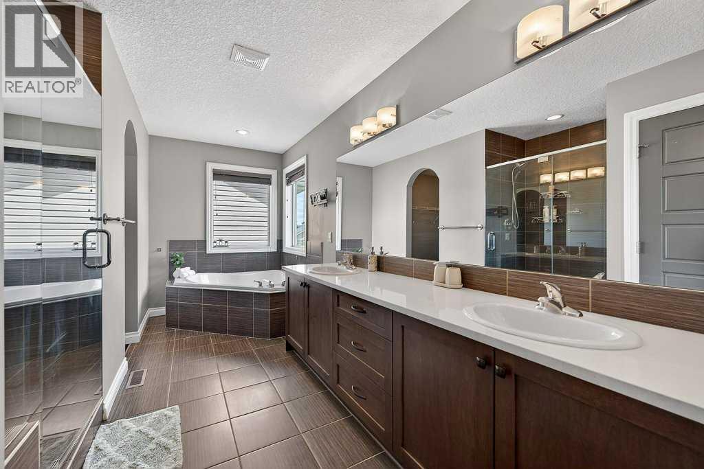 76 Rainbow Falls Boulevard, Chestermere, Alberta  T1X 0S6 - Photo 32 - A2316289