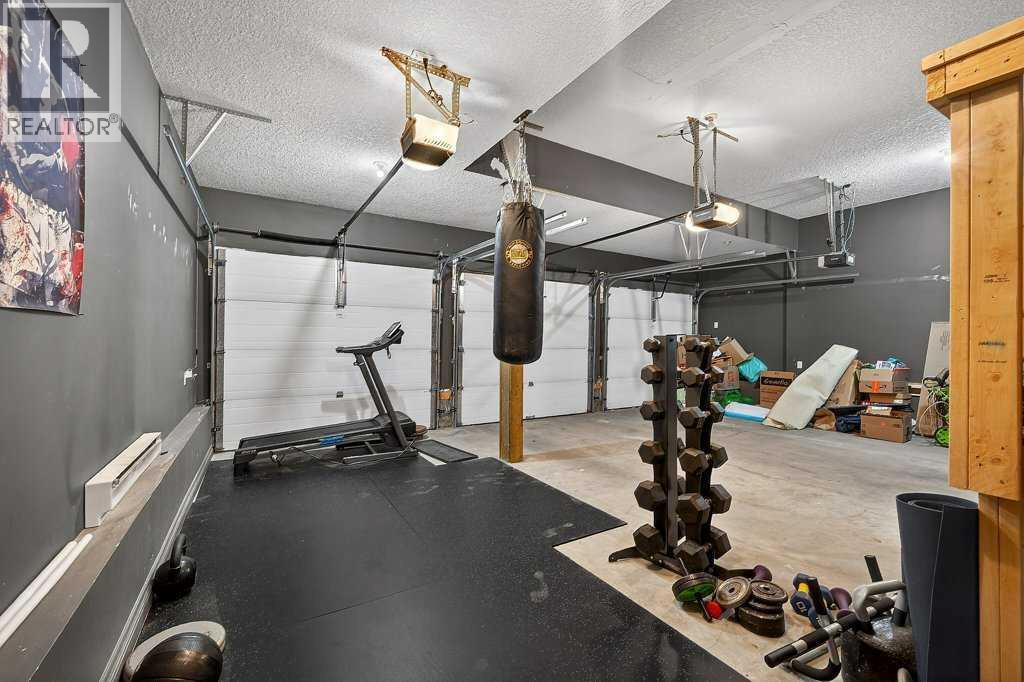 76 Rainbow Falls Boulevard, Chestermere, Alberta  T1X 0S6 - Photo 46 - A2316289