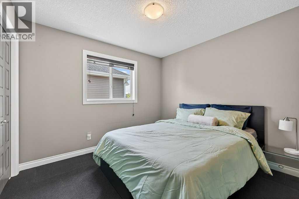 76 Rainbow Falls Boulevard, Chestermere, Alberta  T1X 0S6 - Photo 36 - A2316289