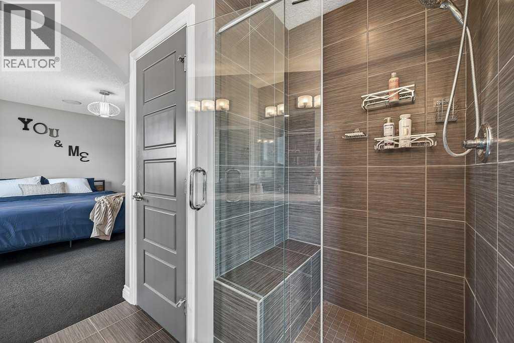 76 Rainbow Falls Boulevard, Chestermere, Alberta  T1X 0S6 - Photo 35 - A2316289