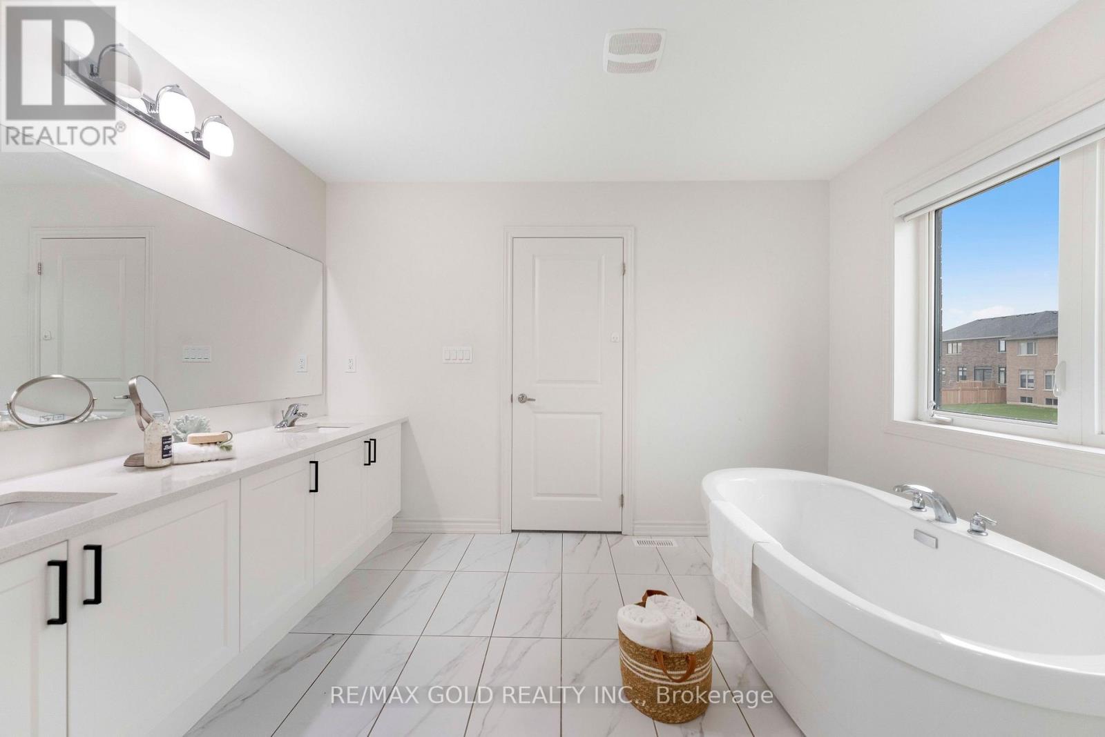 9 Sandhill Crescent, Adjala-Tosorontio (Colgan), Ontario  L0G 1W0 - Photo 30 - N13709788