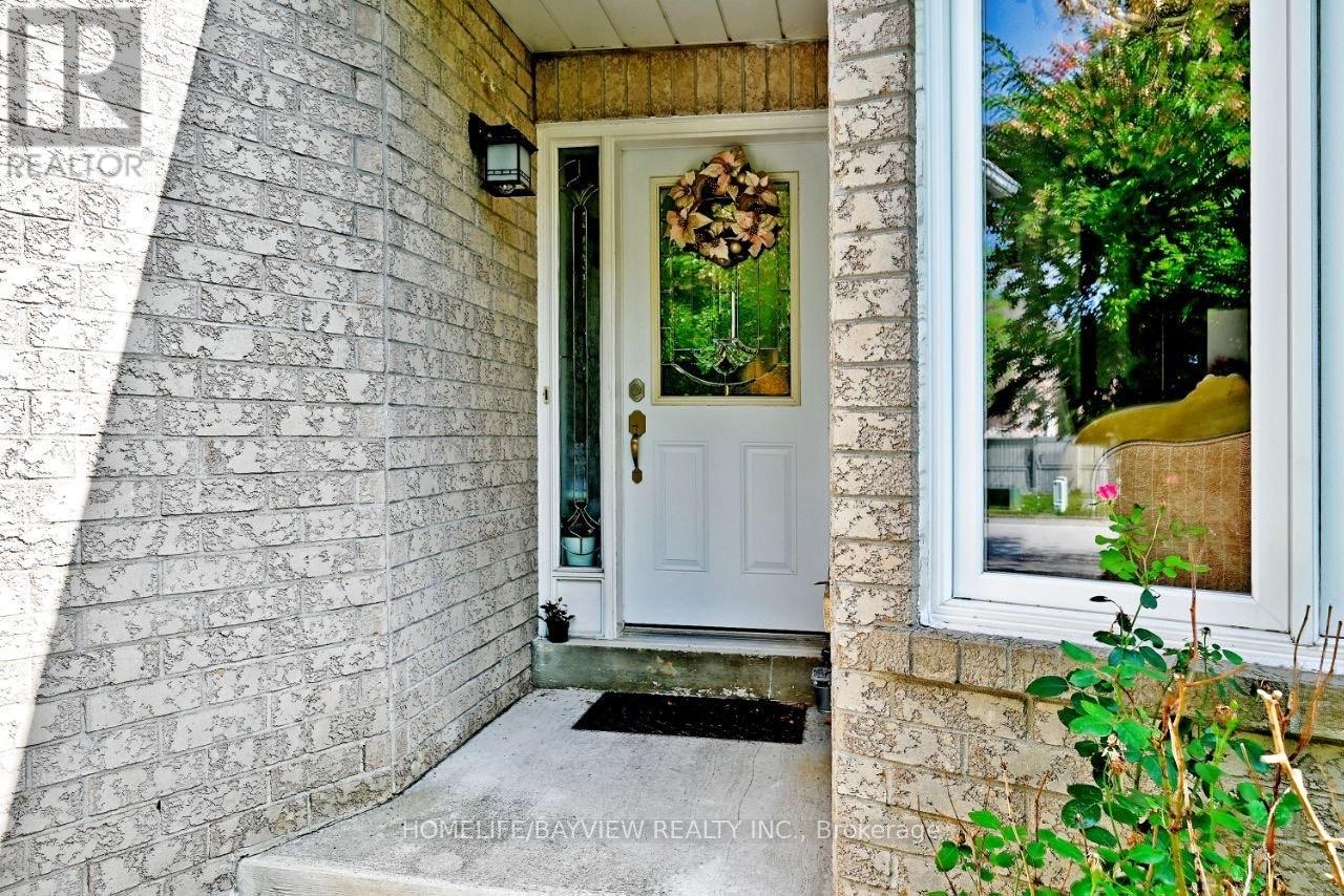 15 El Dorado Street, Richmond Hill, Ontario  L4C 0G9 - Photo 4 - N13709796