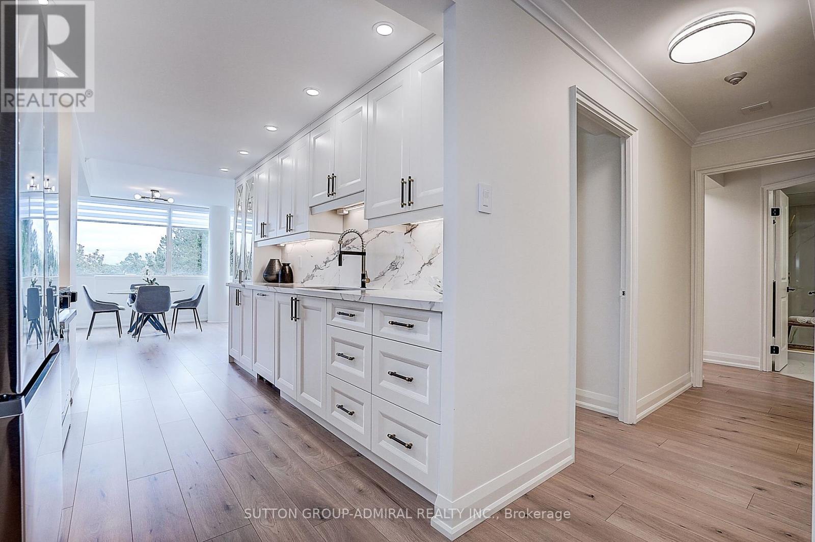 417 - 20 Harding Boulevard W, Richmond Hill (North Richvale), Ontario  L4C 9S4 - Photo 11 - N13709830