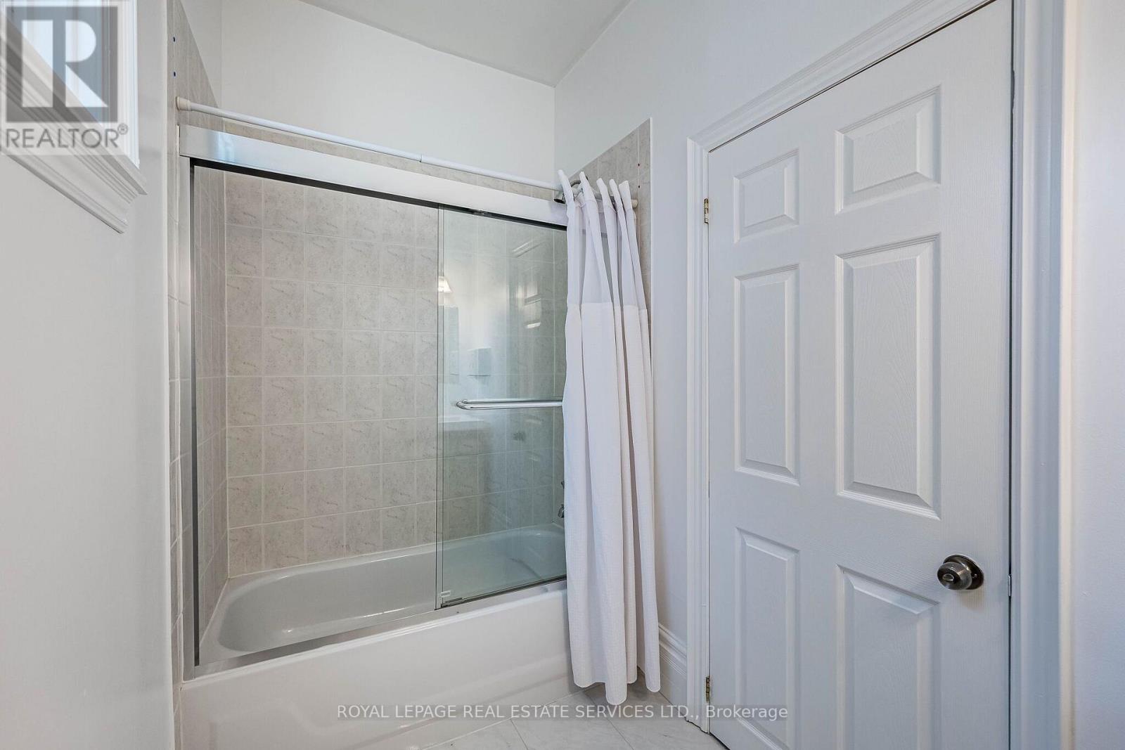 100 Essa Road, Barrie (Allandale Centre), Ontario  L4N 3K7 - Photo 16 - S13709766