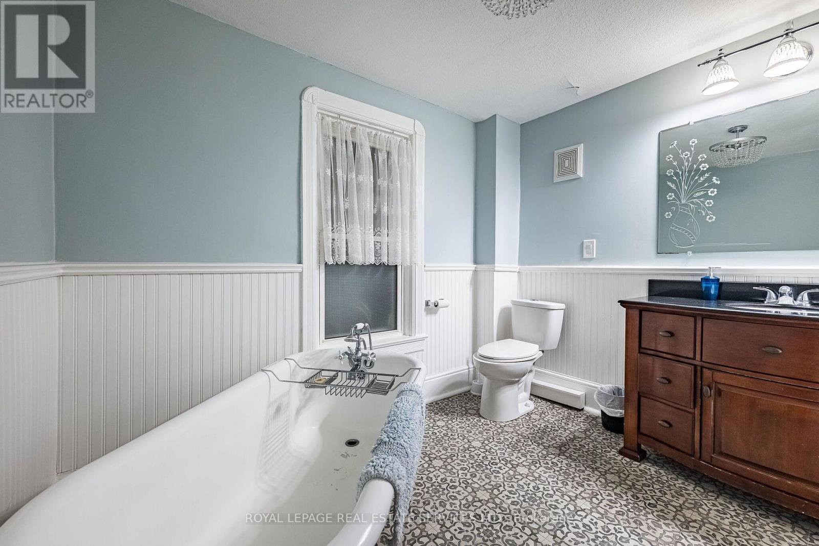 100 Essa Road, Barrie (Allandale Centre), Ontario  L4N 3K7 - Photo 37 - S13709766