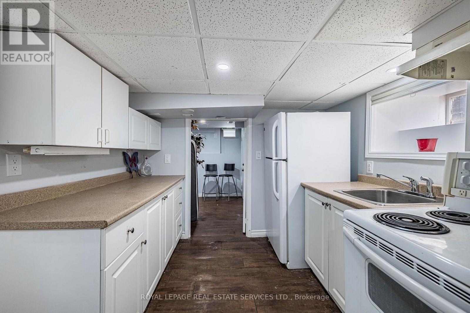 100 Essa Road, Barrie (Allandale Centre), Ontario  L4N 3K7 - Photo 44 - S13709766