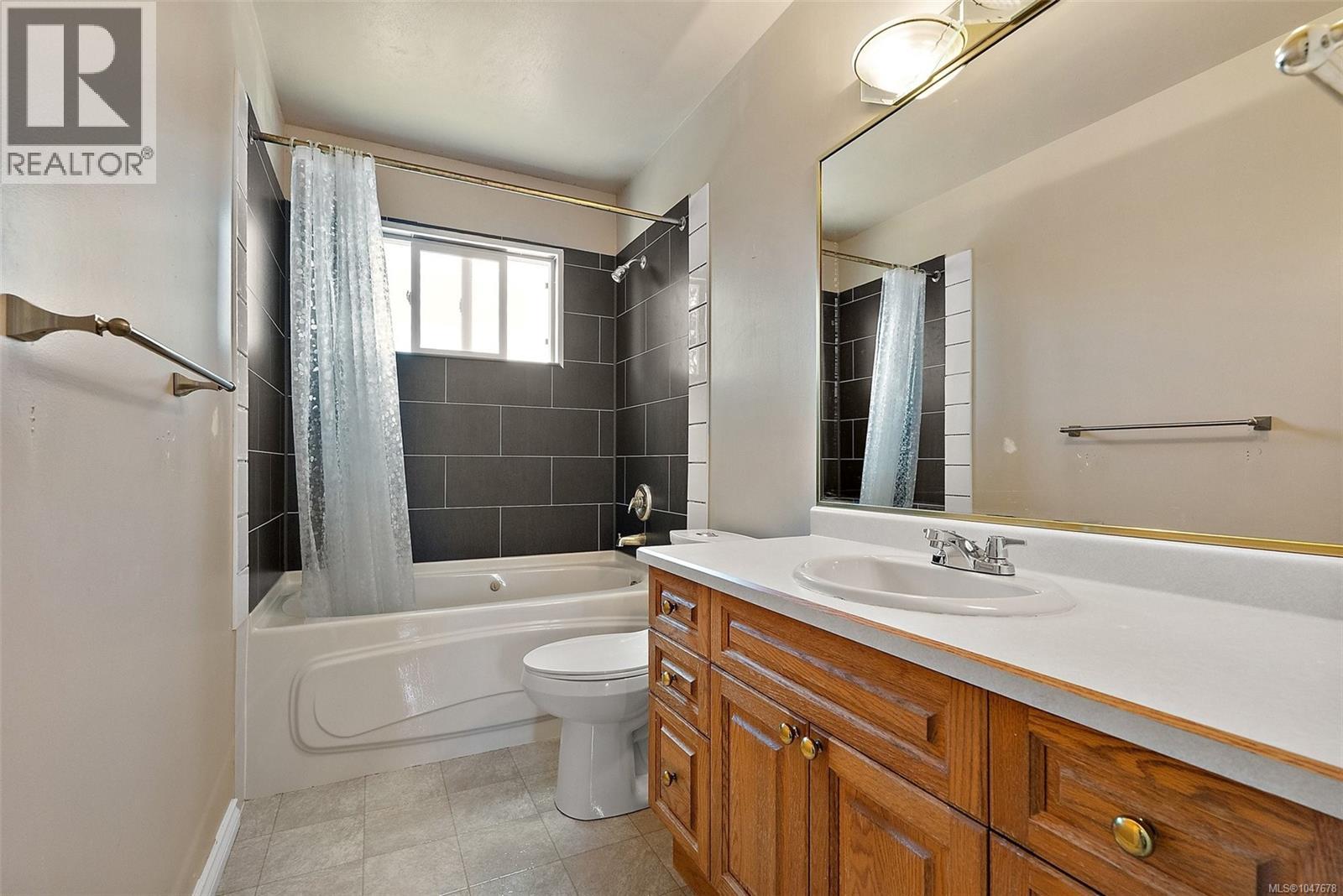 1839 San Pedro Ave, Saanich, British Columbia  V8N 2G3 - Photo 16 - 1047678