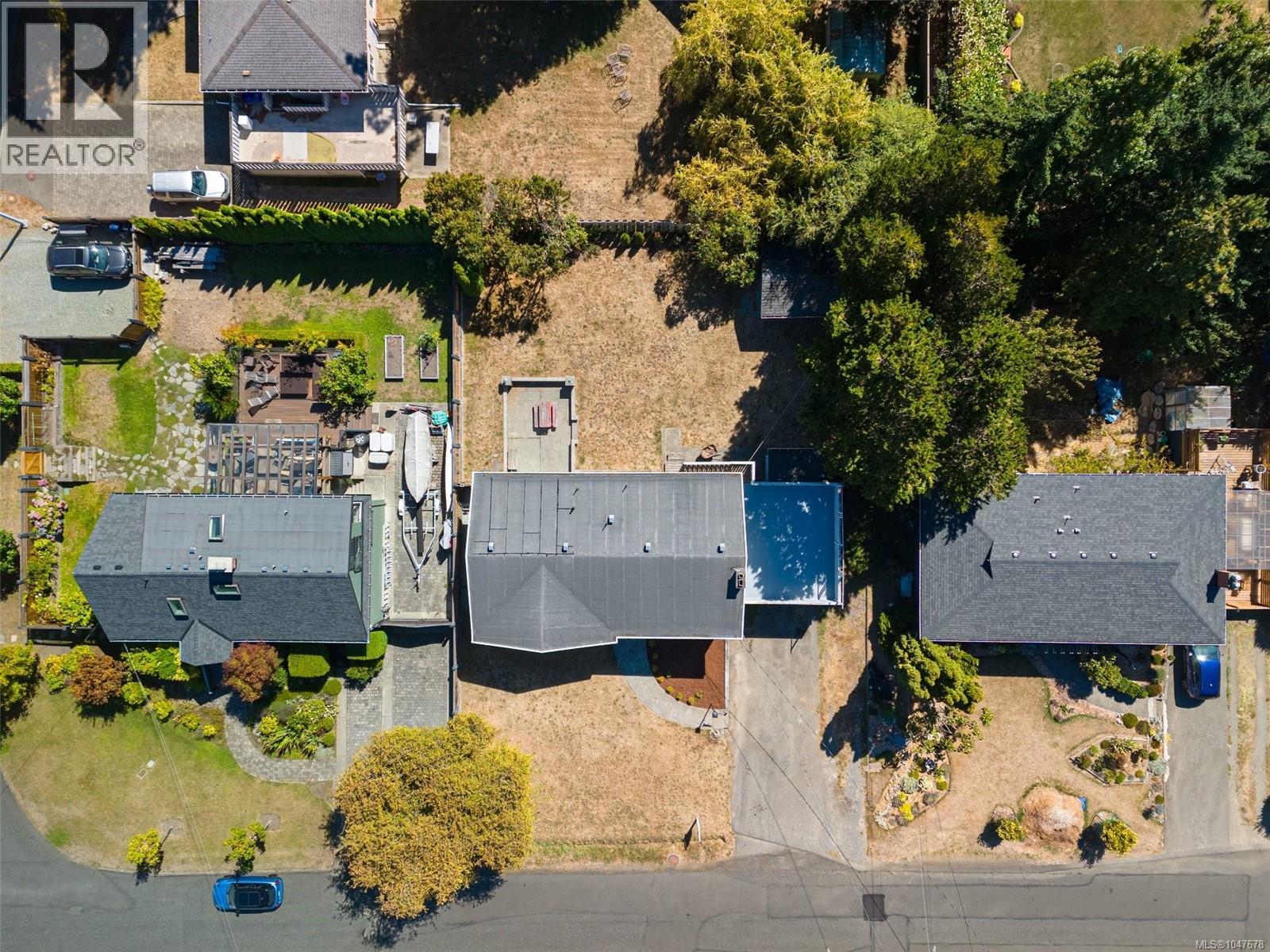 1839 San Pedro Ave, Saanich, British Columbia  V8N 2G3 - Photo 38 - 1047678