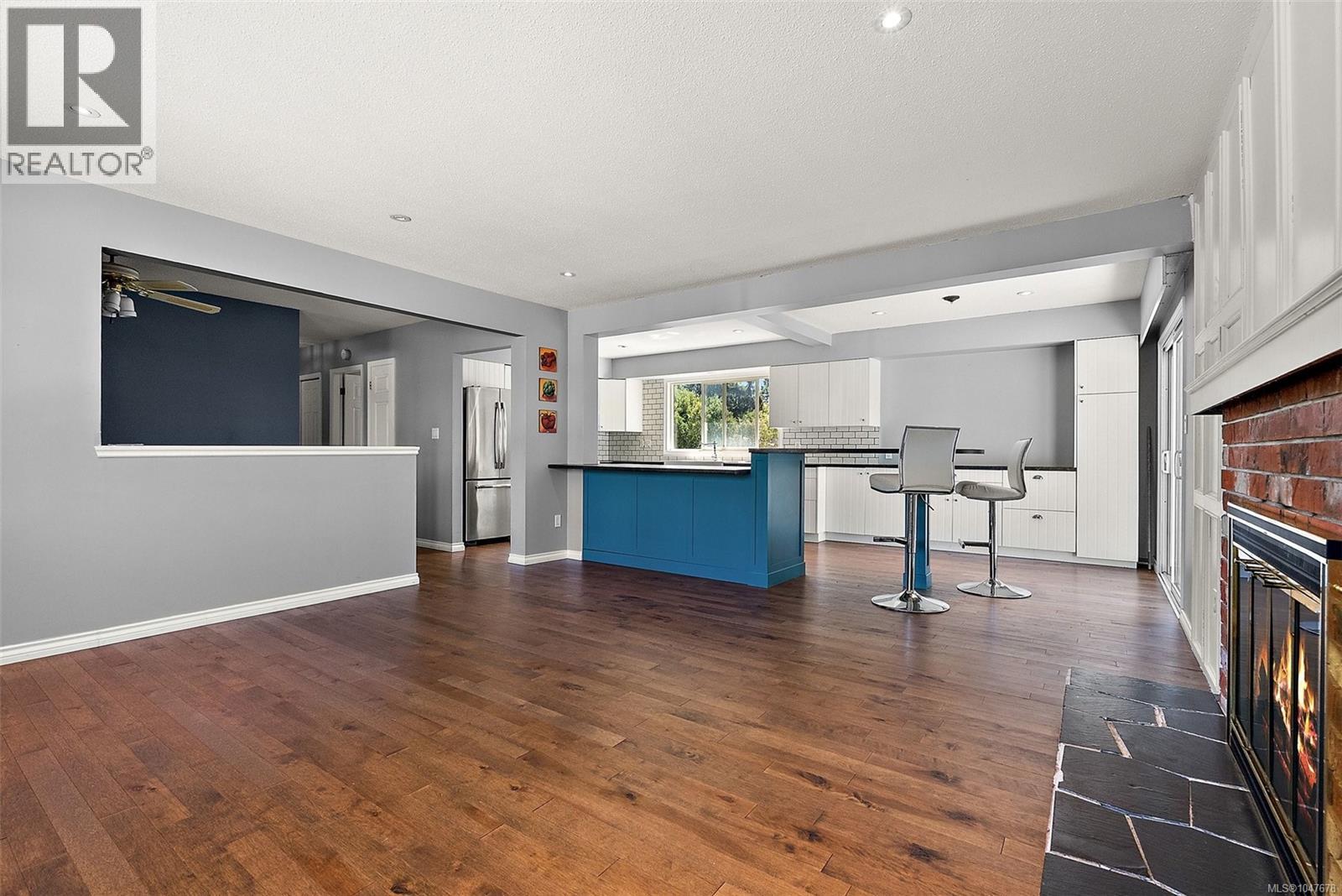 1839 San Pedro Ave, Saanich, British Columbia  V8N 2G3 - Photo 4 - 1047678