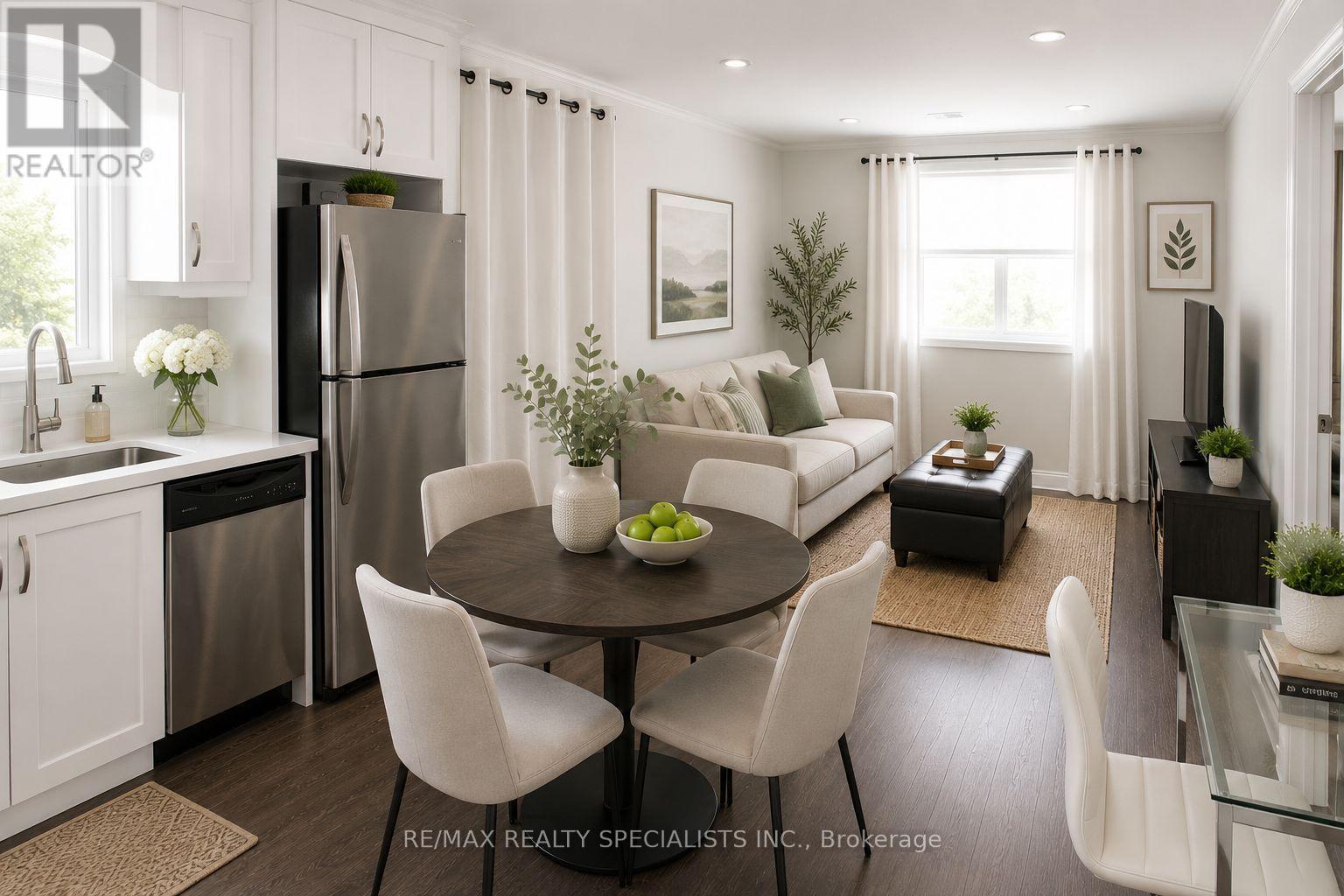 6 - 6 Brant Street, Mississauga, Ontario  L5G 3N8 - Photo 2 - W13568158