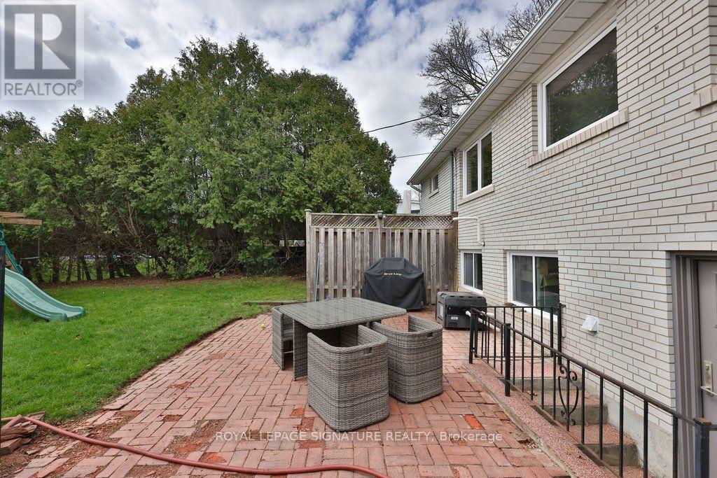 1486 Hixon Road S, Oakville, Ontario  L6L 1S3 - Photo 35 - W13709846