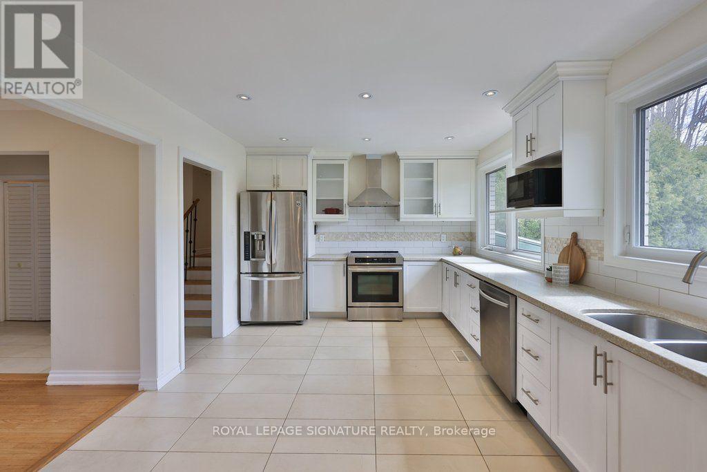 1486 Hixon Road S, Oakville, Ontario  L6L 1S3 - Photo 7 - W13709846