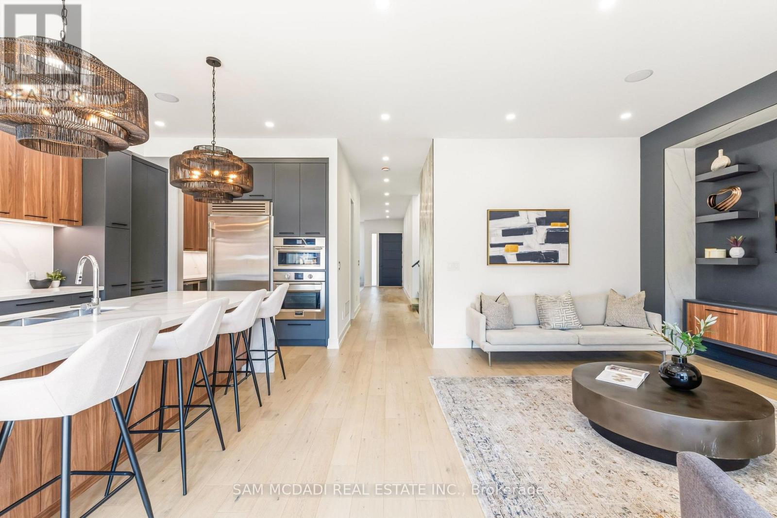24 Twenty First Street, Toronto, Ontario  M8V 3L7 - Photo 10 - W13709864