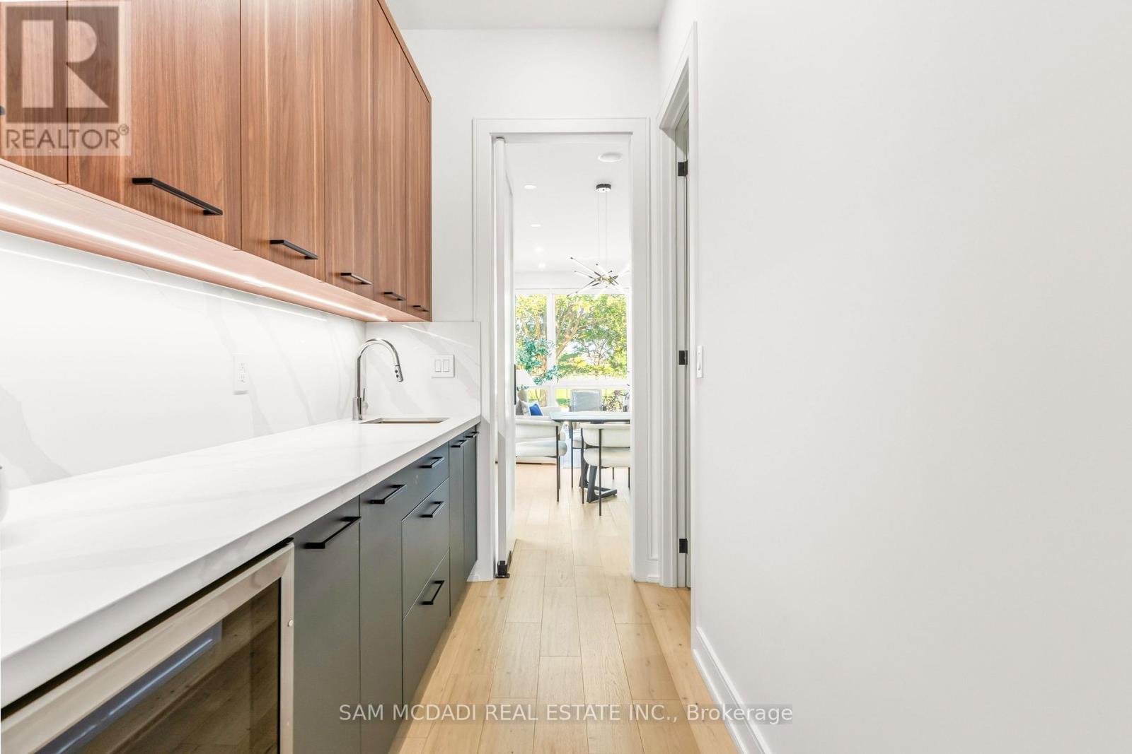 24 Twenty First Street, Toronto, Ontario  M8V 3L7 - Photo 14 - W13709864