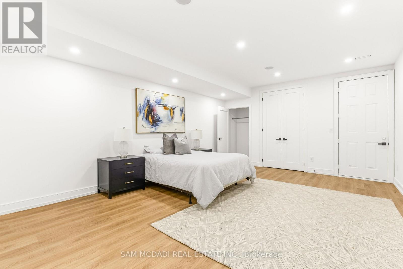 24 Twenty First Street, Toronto, Ontario  M8V 3L7 - Photo 31 - W13709864