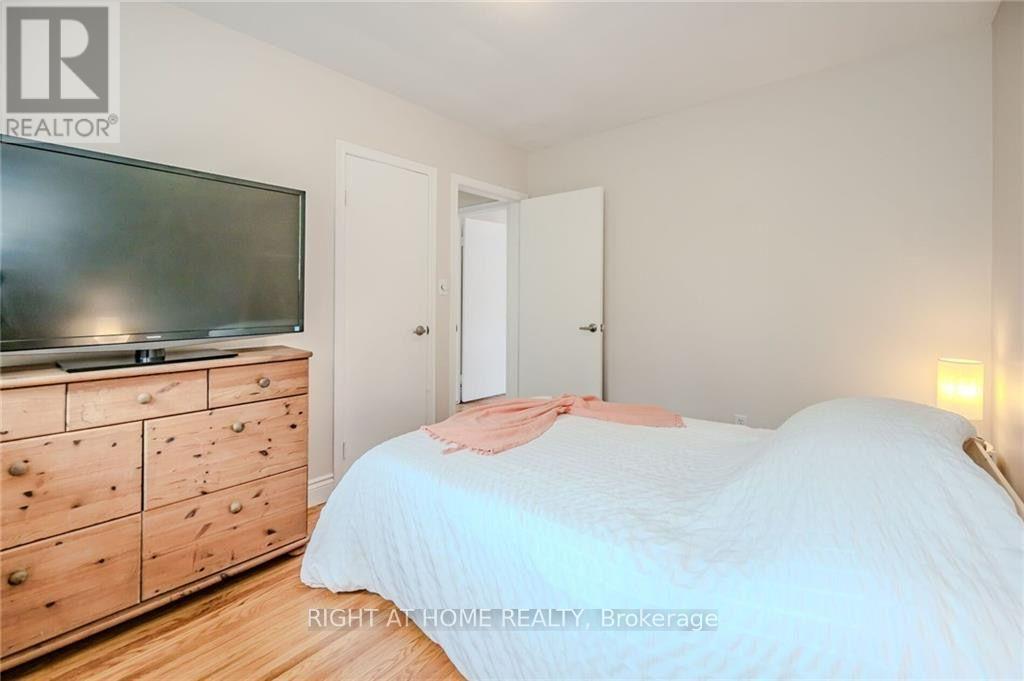 B - 1385 Olga Drive, Burlington, Ontario  L7S 1L1 - Photo 3 - W13709872