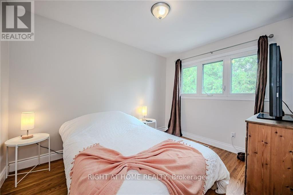 B - 1385 Olga Drive, Burlington, Ontario  L7S 1L1 - Photo 4 - W13709872