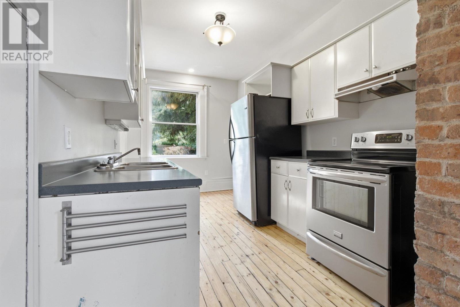 2048 Creighton Street, Halifax, Nova Scotia  B3K 3R2 - Photo 6 - 202621440