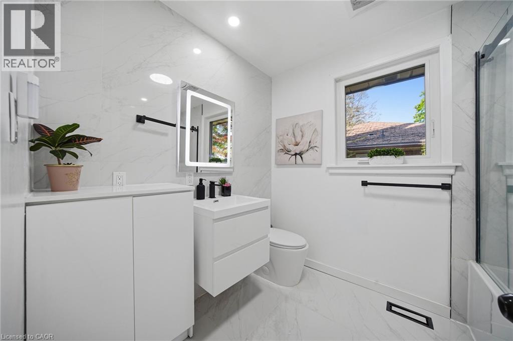 2066 Rebecca Street, Oakville, Ontario  L6L 2A2 - Photo 24 - 40849709