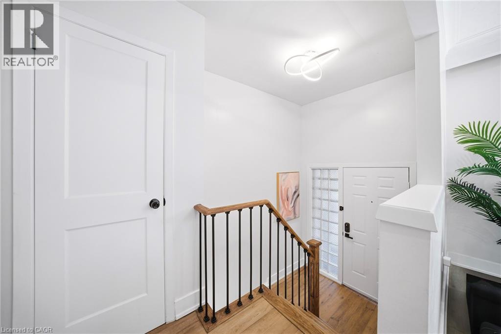 2066 Rebecca Street, Oakville, Ontario  L6L 2A2 - Photo 5 - 40849709